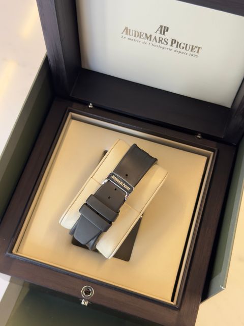 Audemars Piguet Royal Oak Offshore 25940SK.OO.D002CA.02.A Image 6